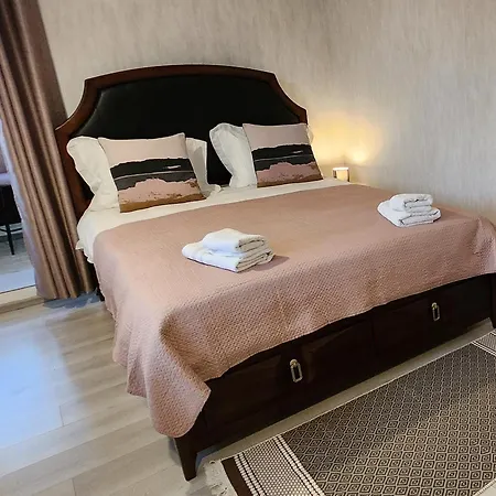 Morii * Bucharest
